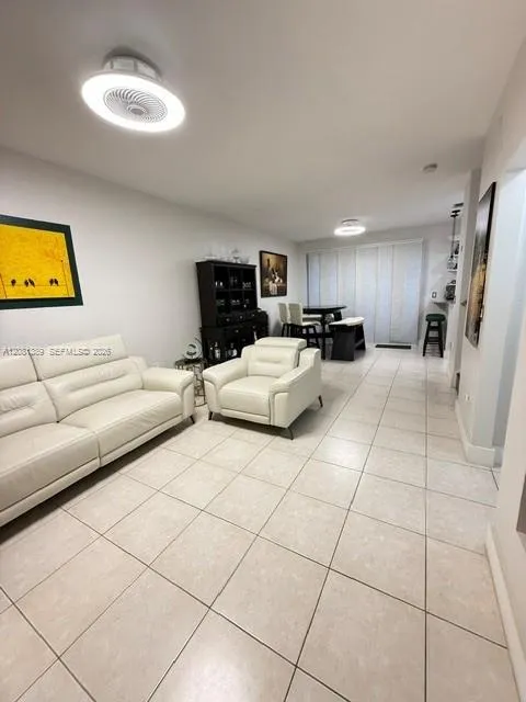 692 NW 170th Ter Pembroke Pines, FL 33028
