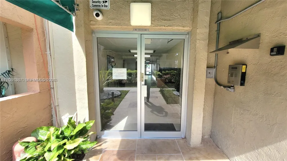 9360 Fontainebleau Blvd #612 Miami, FL 33172