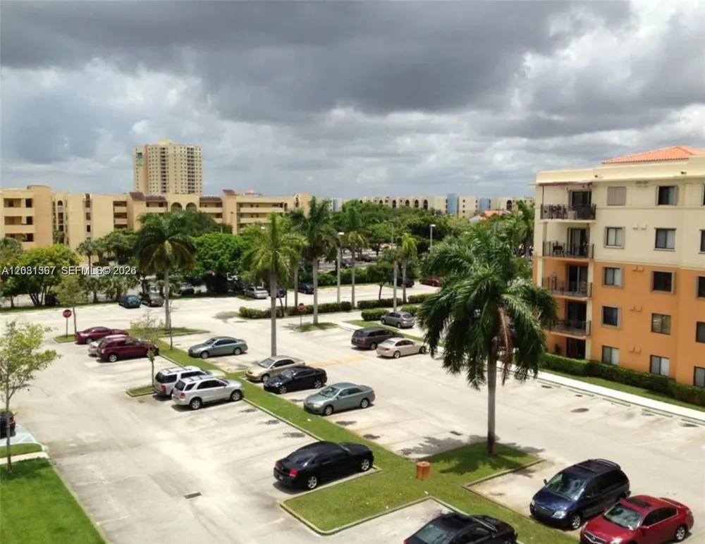 9360 Fontainebleau Blvd #612 Miami, FL 33172