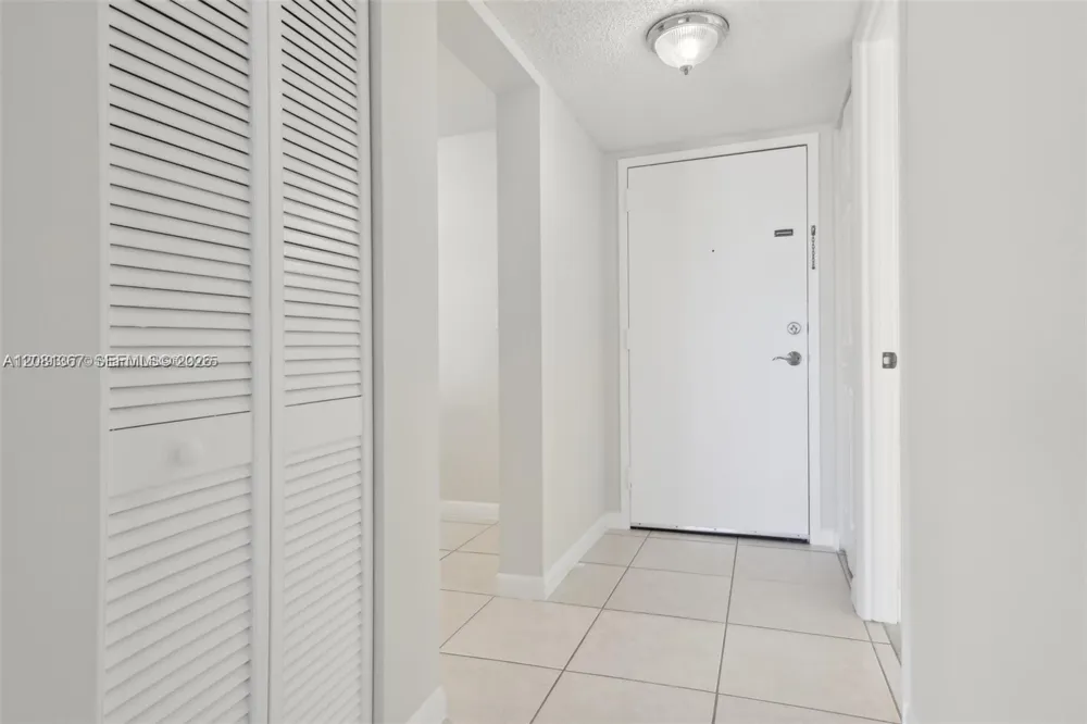 9360 Fontainebleau Blvd #612 Miami, FL 33172