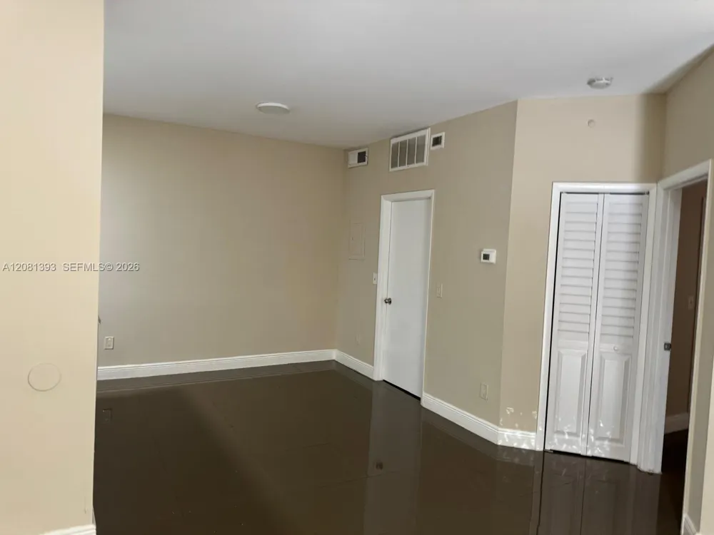 18324 NW 68th Ave #B Hialeah, FL 33015