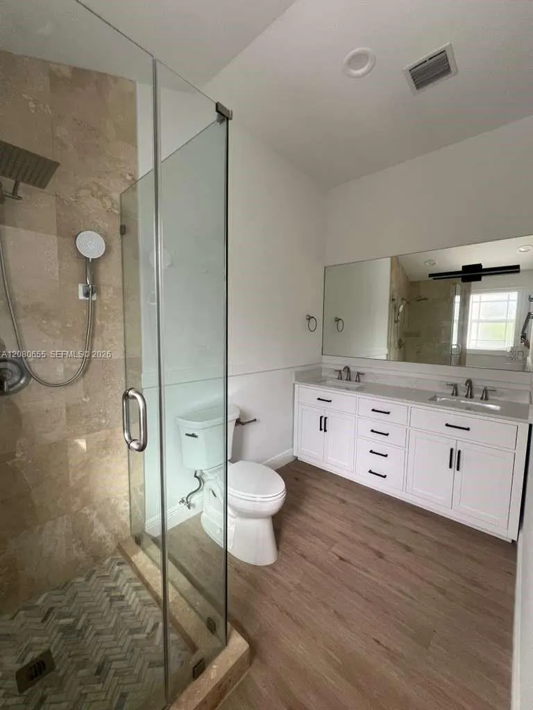 211 SW 29th Rd Miami, FL 33129