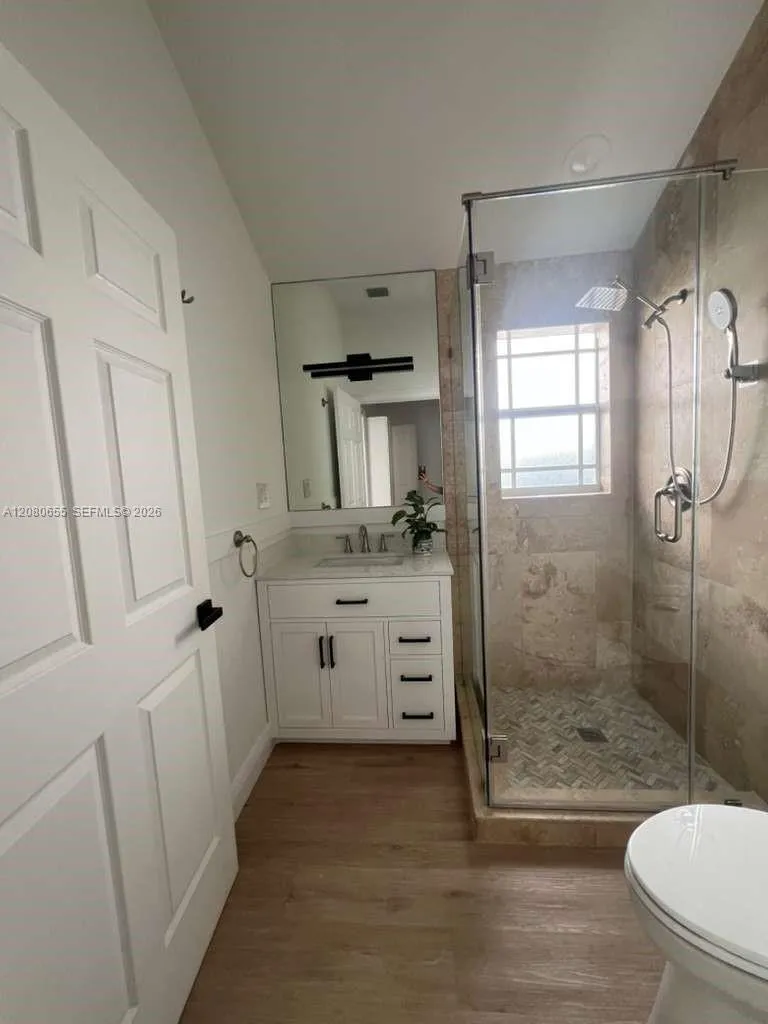 211 SW 29th Rd Miami, FL 33129