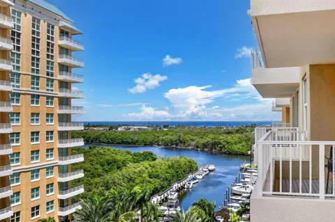 625 Casa Loma Boulevard #1009