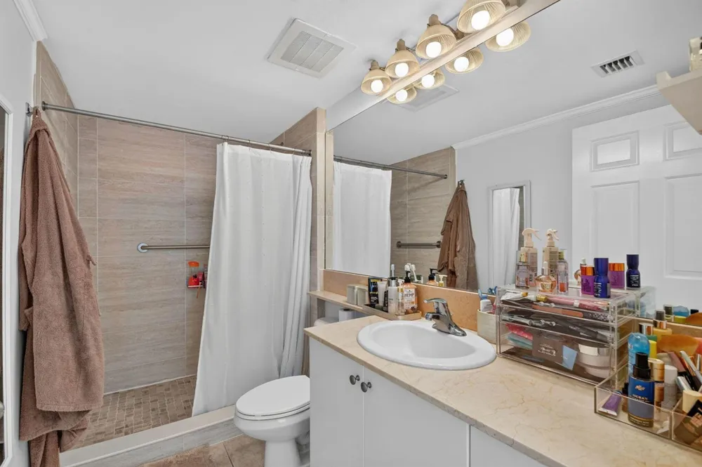 625 Casa Loma Boulevard #1009 Boynton Beach, FL 33435