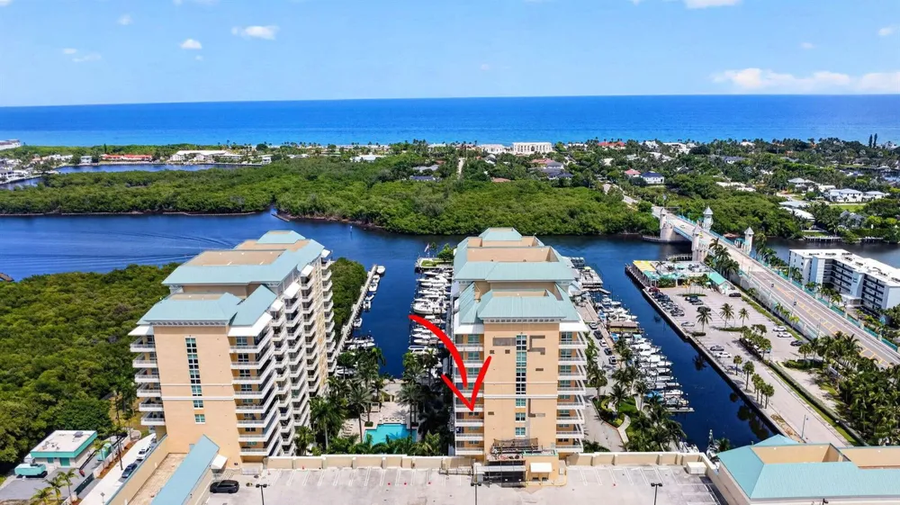 625 Casa Loma Boulevard #1009 Boynton Beach, FL 33435
