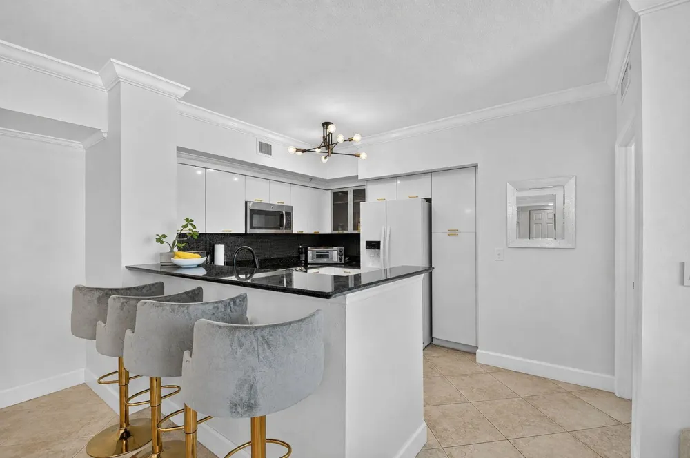 625 Casa Loma Boulevard #1009 Boynton Beach, FL 33435