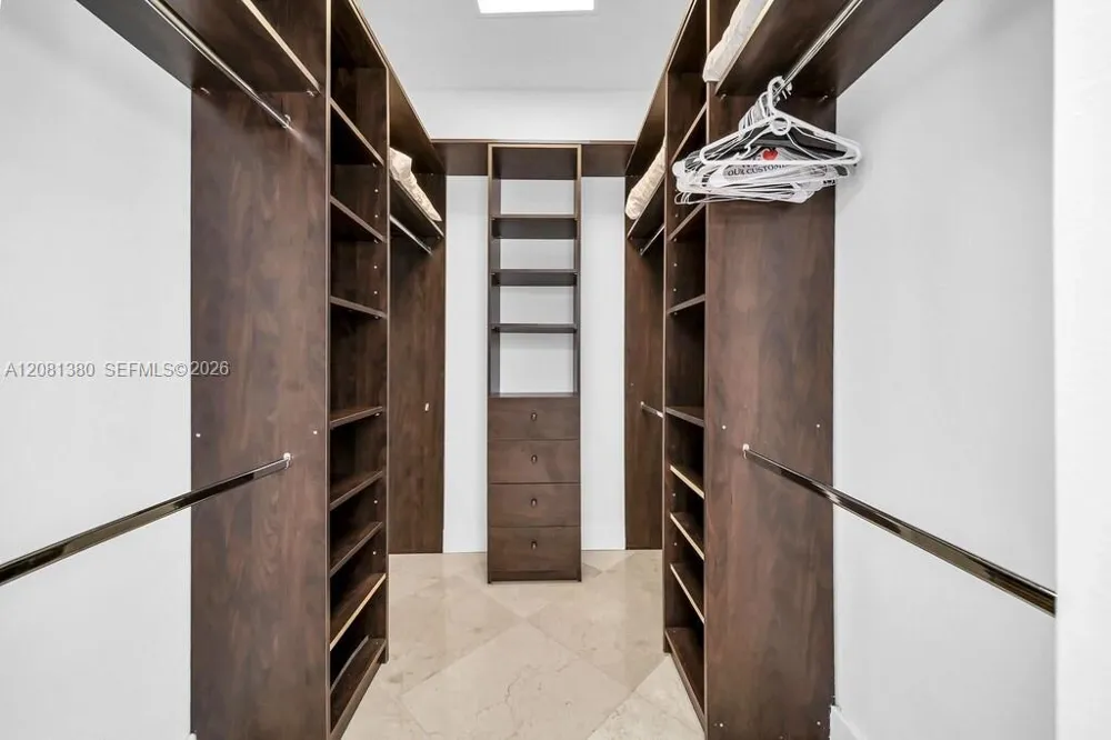 19900 NE 21st Ave Miami, FL 33179