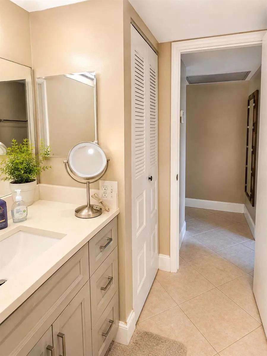 1902 Bermuda Circle #E4 Coconut Creek, FL 33066