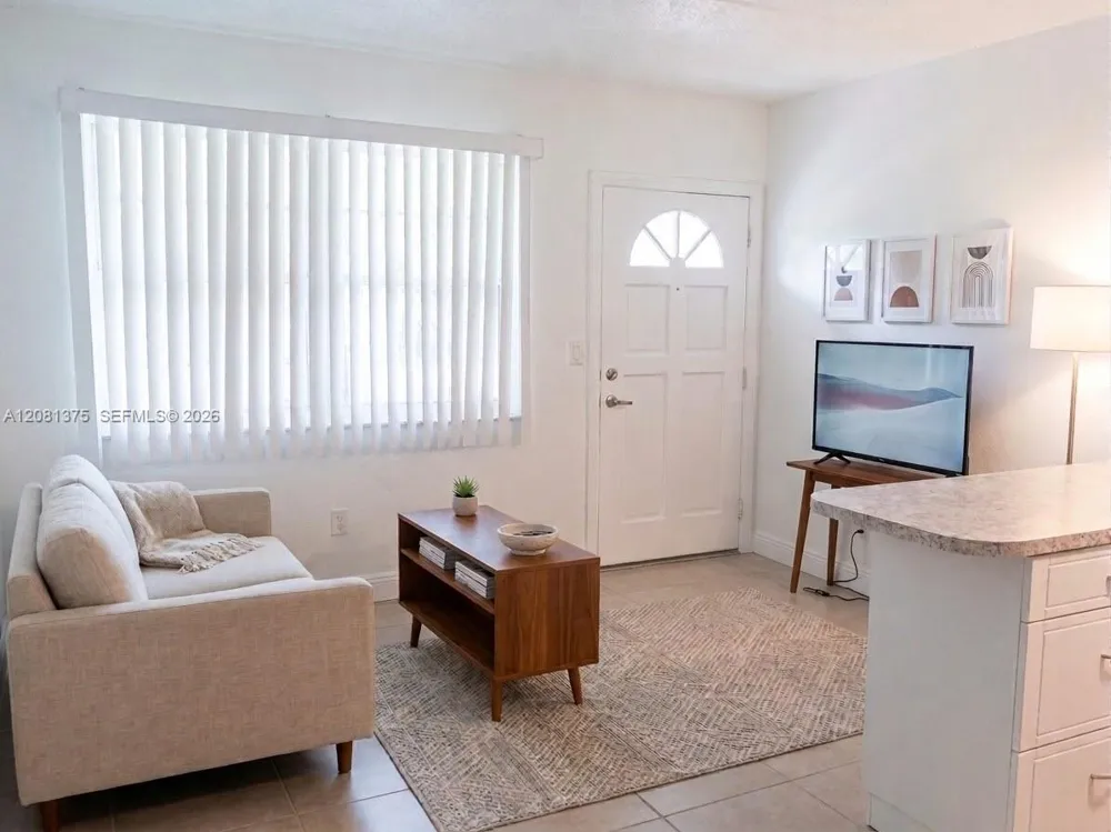3251 SW 44th St #205 Dania Beach, FL 33312