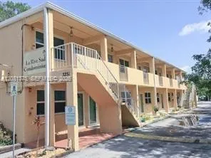 3251 SW 44th St #205 Dania Beach, FL 33312