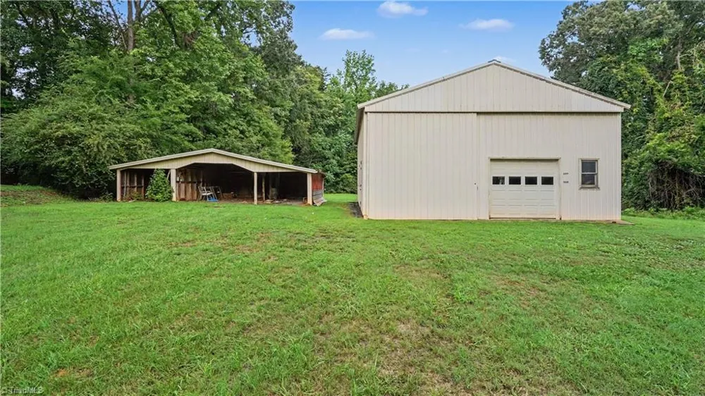 876 Brooklyn Avenue Ramseur, NC 27316