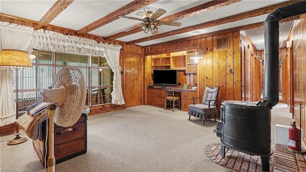 876 Brooklyn Avenue Ramseur, NC 27316