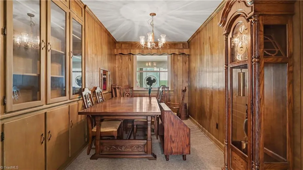 876 Brooklyn Avenue Ramseur, NC 27316