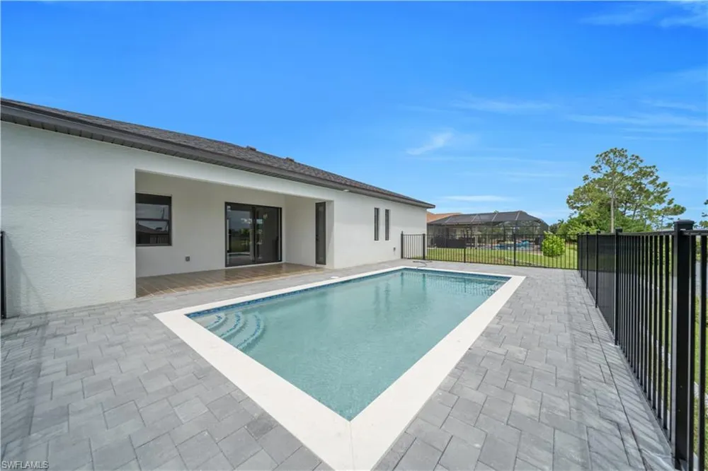 2318 NW 30th Terrace Cape Coral, FL 33993