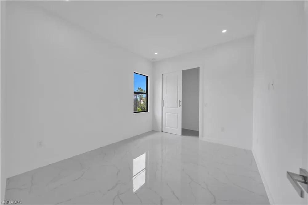 2318 NW 30th Terrace Cape Coral, FL 33993