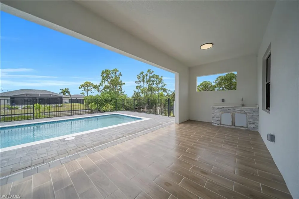 2318 NW 30th Terrace Cape Coral, FL 33993