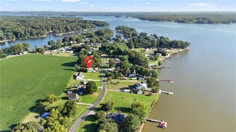 949 Riverview Road Extension