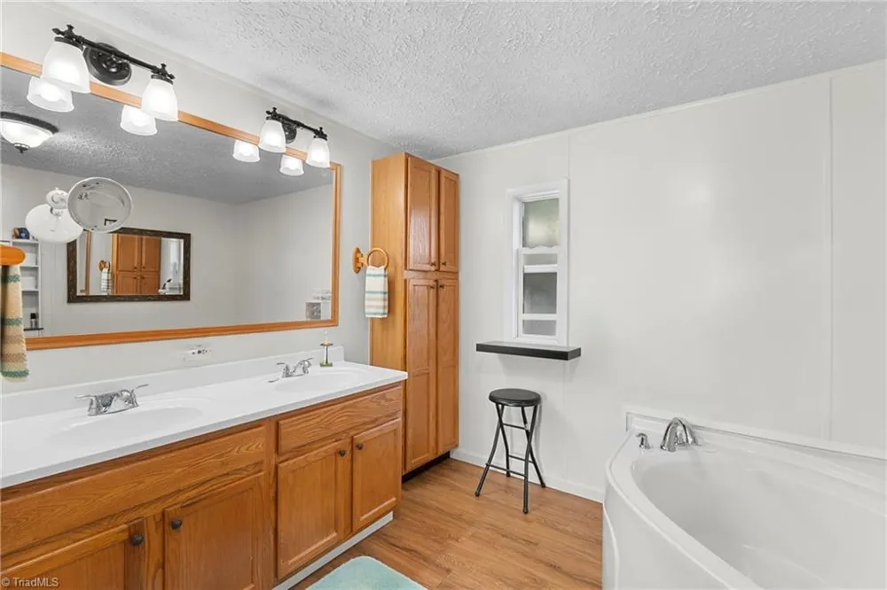 949 Riverview Road Extension Lexington, NC 27292