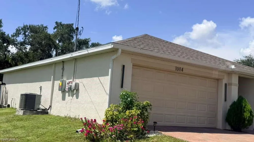 1004 NE 36th Terrace Cape Coral, FL 33909