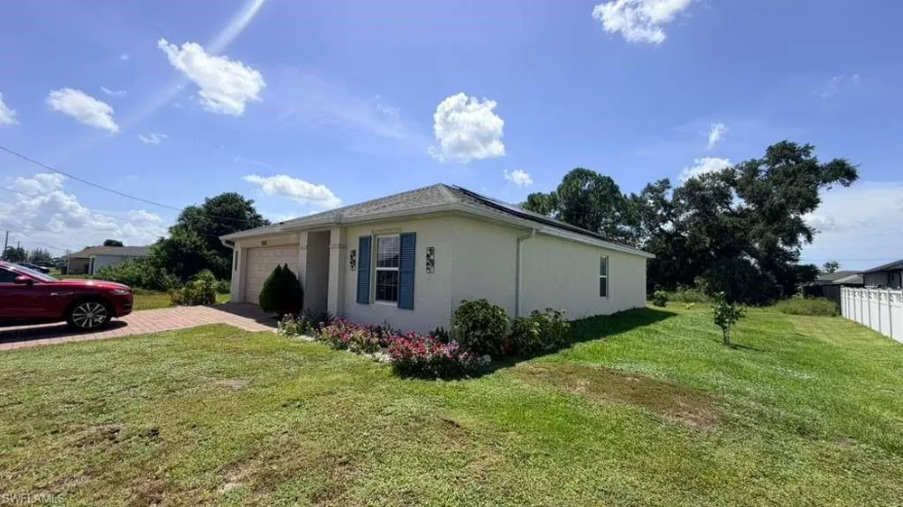 1004 NE 36th Terrace Cape Coral, FL 33909