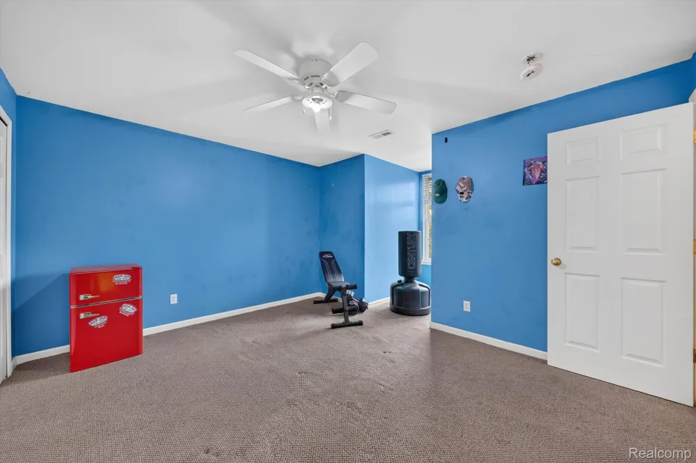 12106 Addington Drive Commerce Charter Township, MI 48390