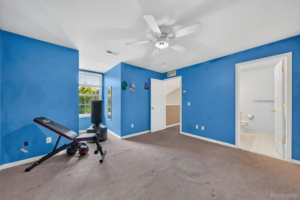 12106 Addington Drive Commerce Charter Township, MI 48390