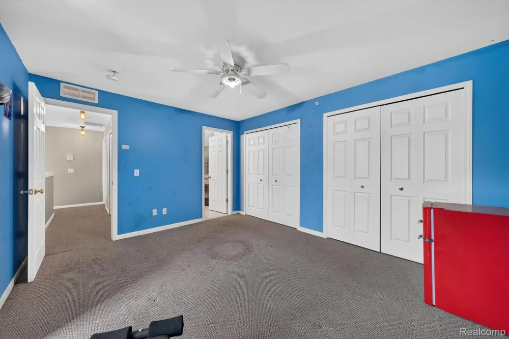 12106 Addington Drive Commerce Charter Township, MI 48390