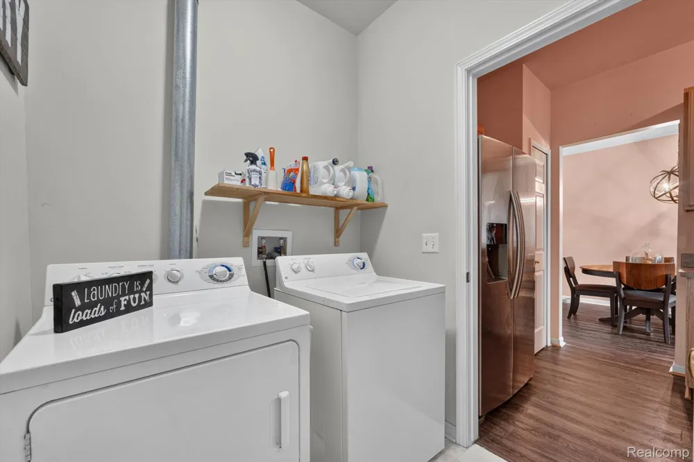 12106 Addington Drive Commerce Charter Township, MI 48390