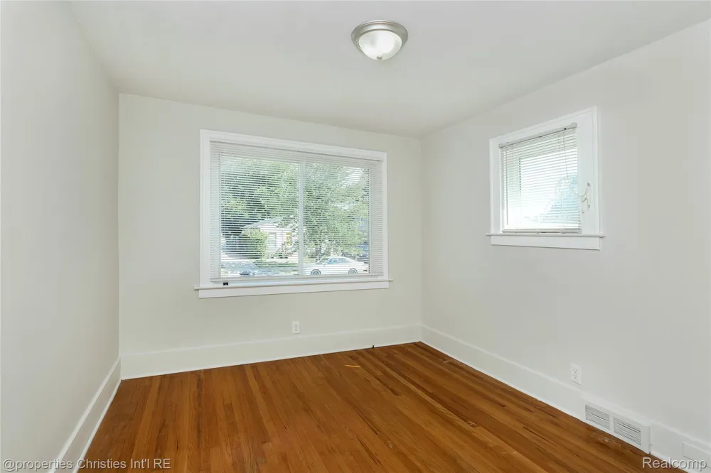 316 Spencer Street Ferndale City, MI 48220