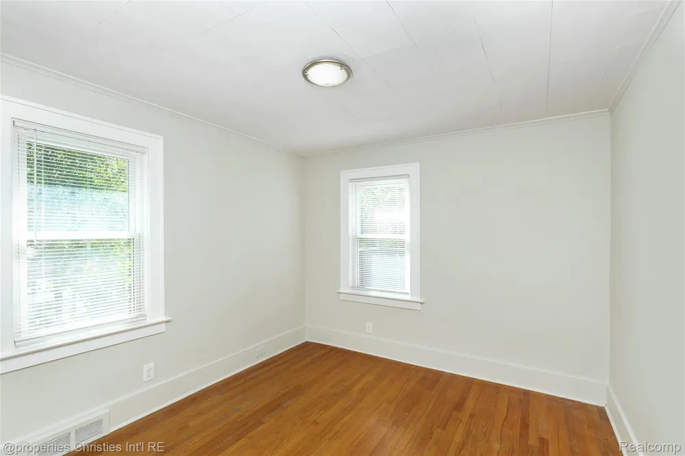 316 Spencer Street Ferndale City, MI 48220