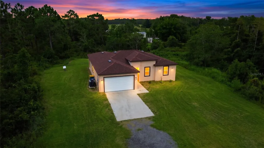 9505 LUNA DRIVE St Cloud, FL 34773