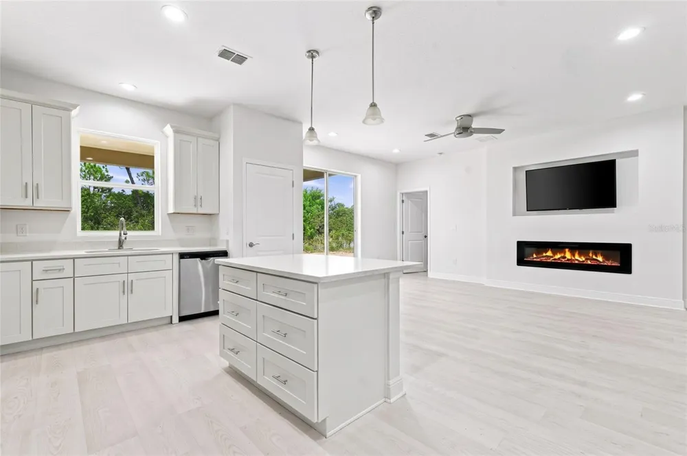 9505 LUNA DRIVE St Cloud, FL 34773
