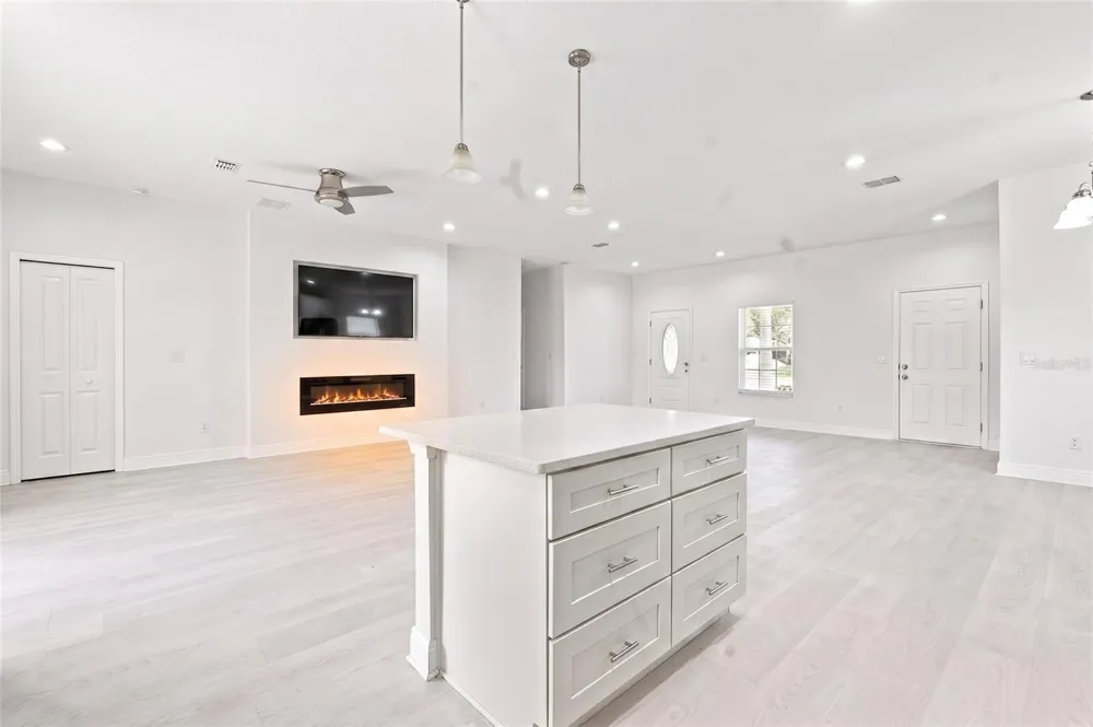 9505 LUNA DRIVE St Cloud, FL 34773