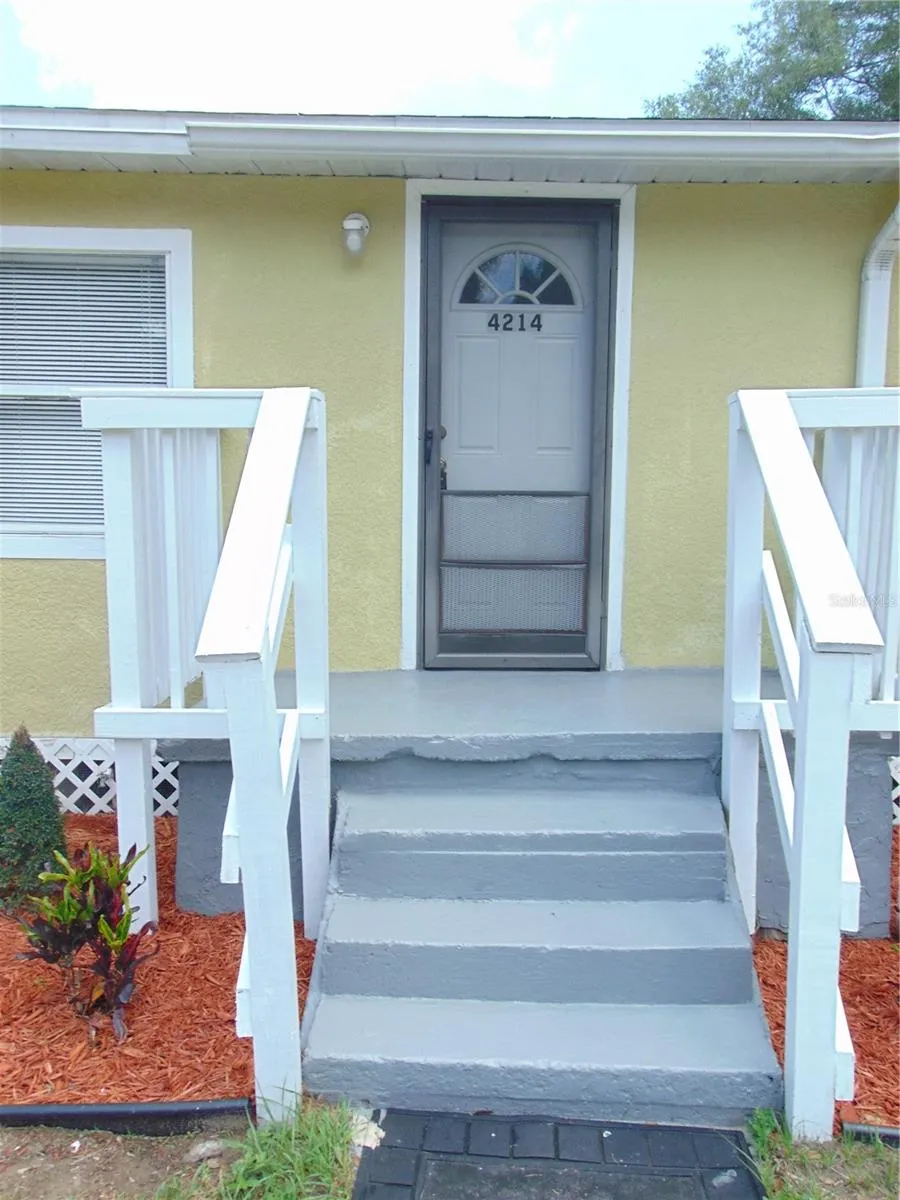 4214 E PALIFOX STREET Tampa, FL 33610