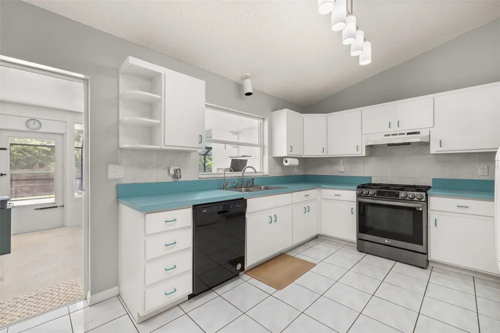 1299 AMADOR AVENUE NW Palm Bay, FL 32907