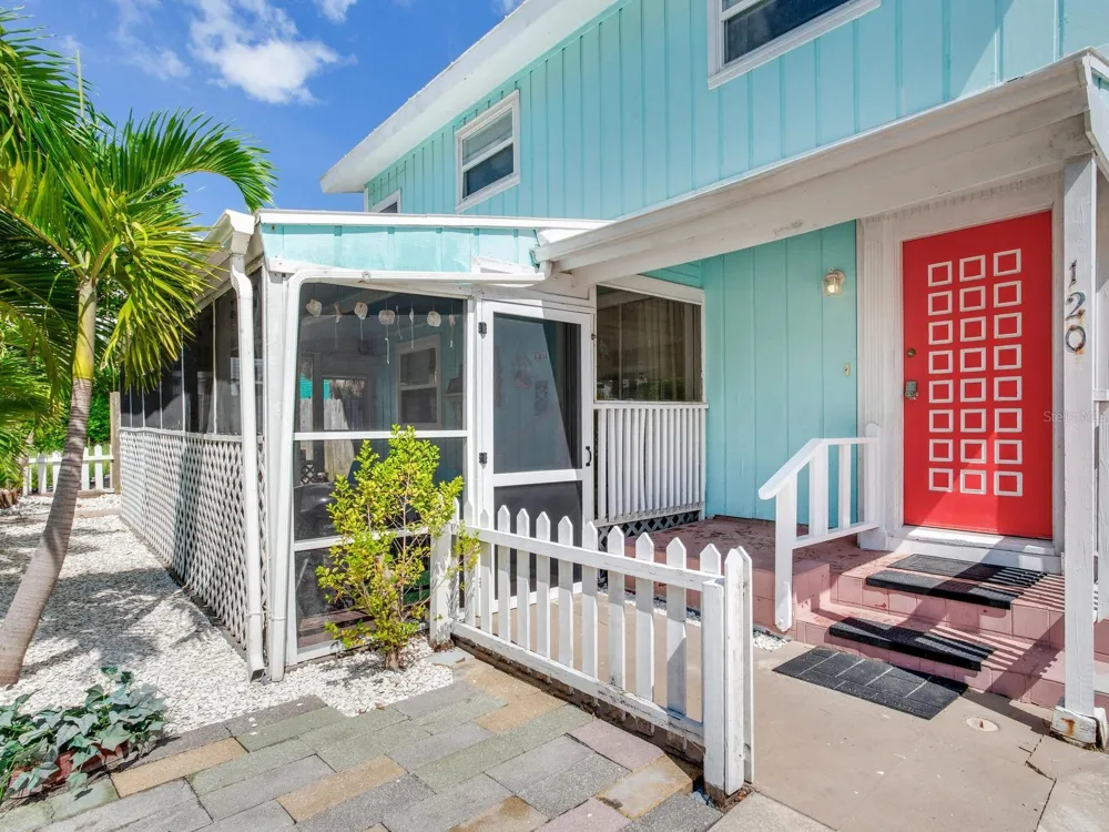 120 93RD AVENUE Treasure Island, FL 33706