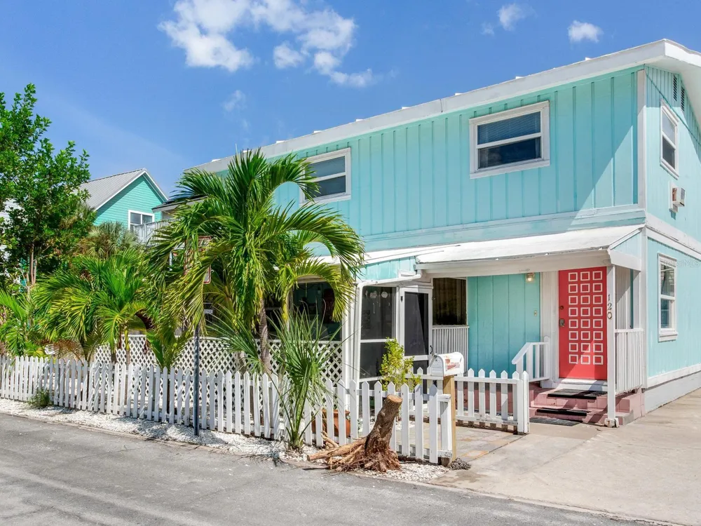 120 93RD AVENUE Treasure Island, FL 33706