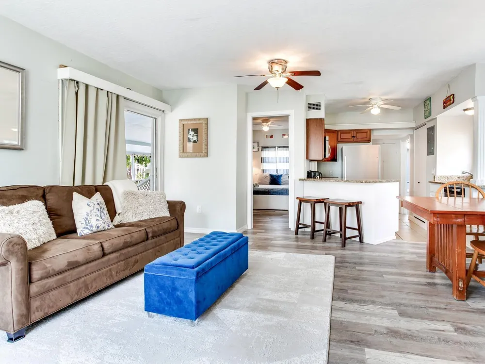 120 93RD AVENUE Treasure Island, FL 33706