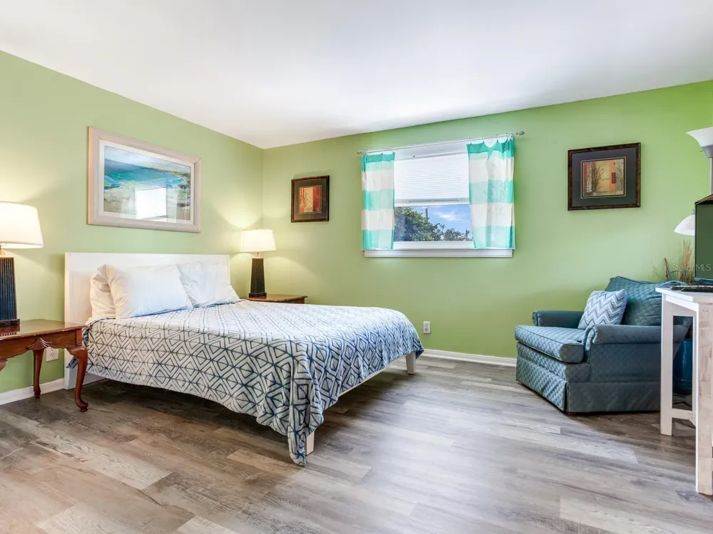 120 93RD AVENUE Treasure Island, FL 33706