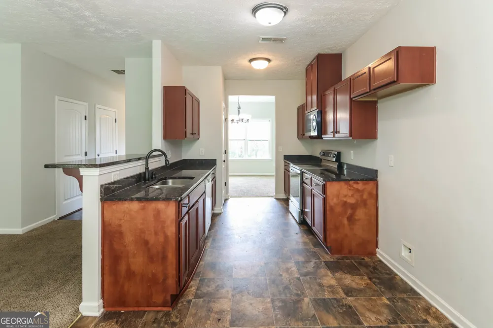 20 Forest Ridge LN Phenix City, AL 36869