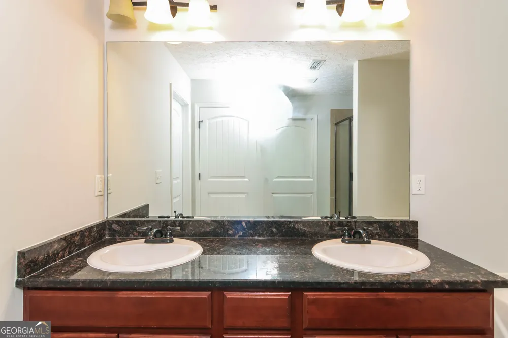 20 Forest Ridge LN Phenix City, AL 36869