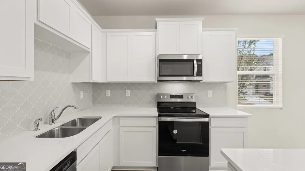 2033 Windward RD Stone Mountain, GA 30088