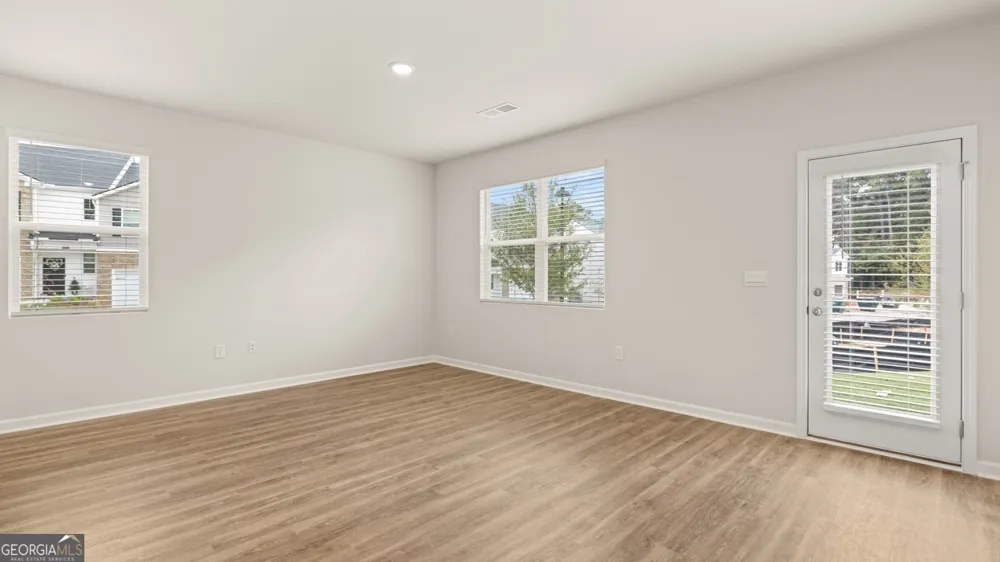 2033 Windward RD Stone Mountain, GA 30088