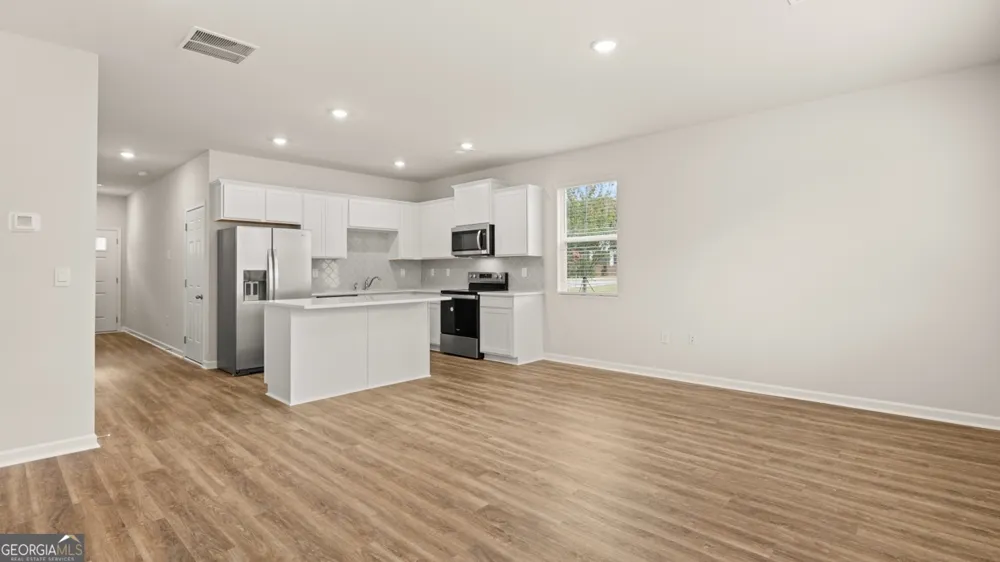 2033 Windward RD Stone Mountain, GA 30088