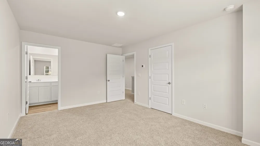 2033 Windward RD Stone Mountain, GA 30088