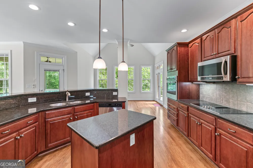 6020 Cochran Mill RD Chattahoochee Hills, GA 30268