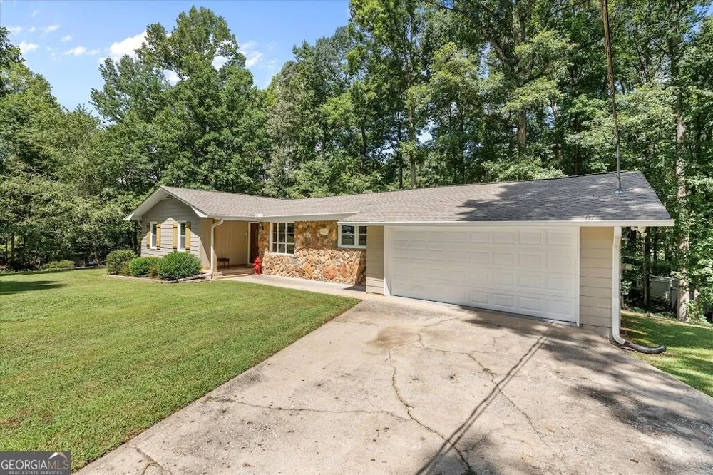 215 Eldorado DR Carrollton, GA 30116