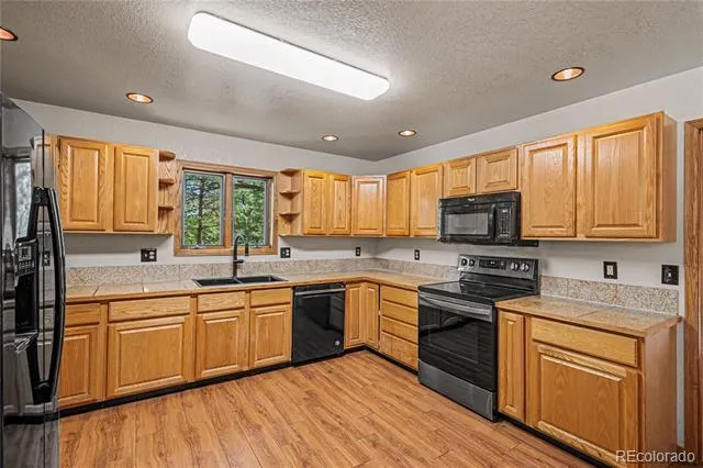 35787 Elkridge Run Elizabeth, CO 80107