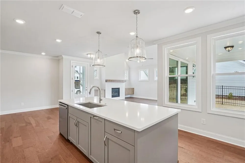 547 Pearl Street Cumming, GA 30040